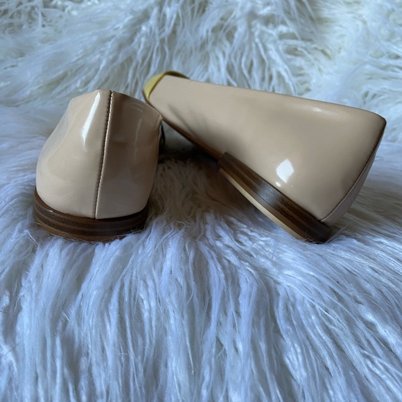 SOLD! Zara Flats - Picture 3 of 9